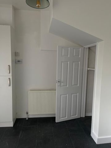 3 Bed Semi-Detached House, Boundary Road, S2 - Photo 2