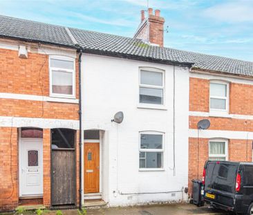 2 bed House - Mid Terrace To Let - Photo 1