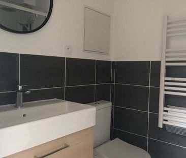 Location Appartement 1 pièce 32m² BORDEAUX 33000 - Photo 3