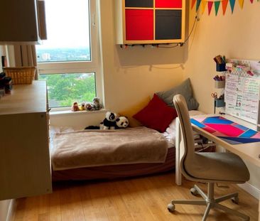 2 Bed Flat, Pierrepoint, SE25 - Photo 4