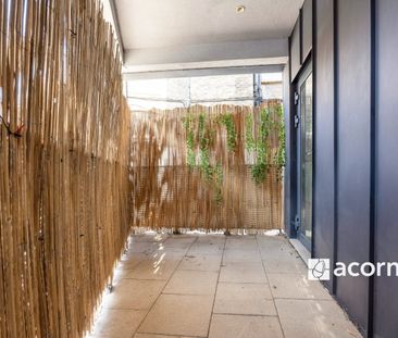 Flat to rent - Boundary Lane, London, SE17 - Photo 4