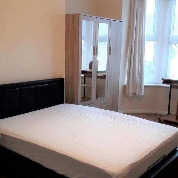 5 bedroom house share to rent - Photo 1