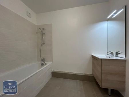 Appartement à louer 3 pièces 63.44m² - Photo 3