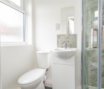 1 bed Room To Let - Photo 4