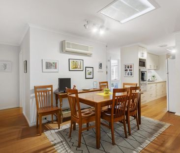 A FANTASTIC FAMILY HOME IN A GREAT LOCATION! - Photo 6