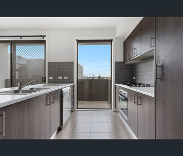 18/24 Healesville Loop, Craigieburn, Vic 3064 - Photo 1