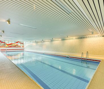 +++ großzügig & exklusiv modernisiert - 20-Meter-Schwimmbad & Sauna... - Photo 1