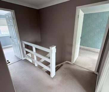 4 bedroom semi-detached house to rent - Photo 6