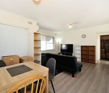 MEDINA 2 BED 3rd FLOOR UNIT FOR RENT UNFURNISHED - Photo 1