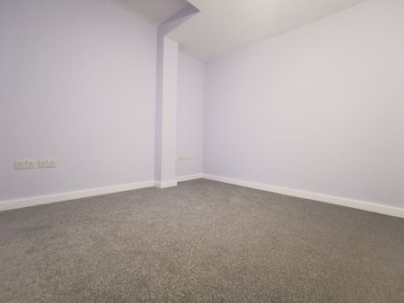 1 Bed Flat - Photo 3