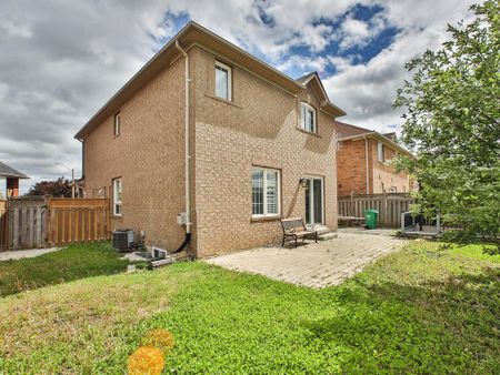 For Lease - 21 Milkweed Crescent Unit# BASEMENT, Brampton, Ontario - Photo 3