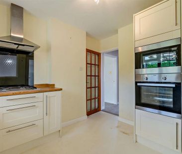 2 bedroom bungalow to rent - Photo 1