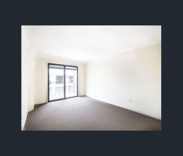 3 BEDROOM AIR CONDITION TOWN HOUSE - Photo 1