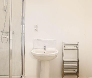 1 bedroom house of multiple occupation to rent - Photo 6