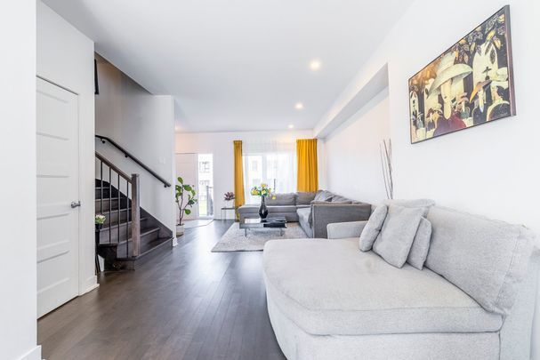 184 Av. Jenkins Montréal (Lachine), QC H8S - Photo 1