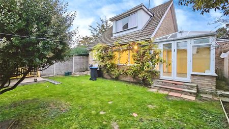 The Causeway, Staines-upon-Thames, Surrey, TW18 3AX - Photo 5