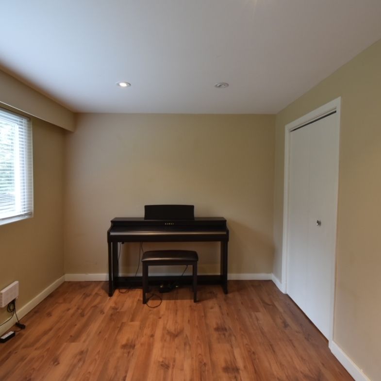 435 Tempe Crescent, North Vancouver (Basement Suite) - Photo 1