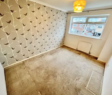 3 bedroom house to rent Webster Crescent, S61 - Photo 3