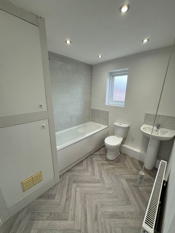 2 bed terraced house to rent Castle Street, Barnsley S70 - Photo 5