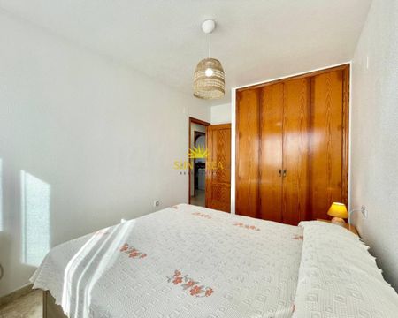 2 BEDROOM APARTMENT - LOS ALCAZARES - Photo 3