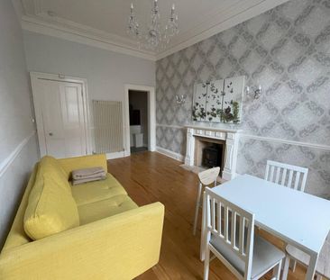 2 Bed Flat, Lutton Place, EH8 - Photo 2