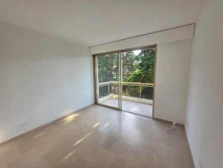 Location Appartement 3 pièces 66m² CANNES 06400 - Photo 2