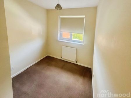 3 bedroom semi-detached house to rent - Photo 3