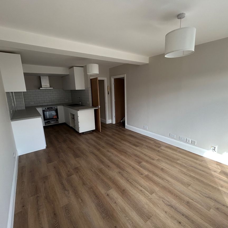 1 Bed Flat, Clifton, BS8 - Photo 1
