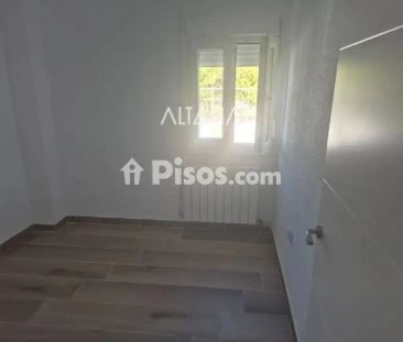 Chalet en alquiler en Avenida de los Reyes Católicos-Paseo de San A... - Photo 2