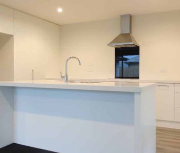 Charming Home in Wigram - Photo 3