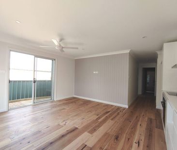 Weatherboard Hampton Style Villa - 2 Bedrooms - Coastal Vibes - Photo 4