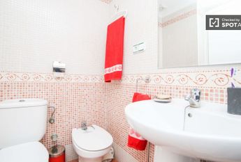 valencia, Valencian Community 46011