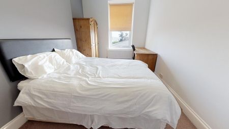 5 bedroom flat share to rent - Photo 3