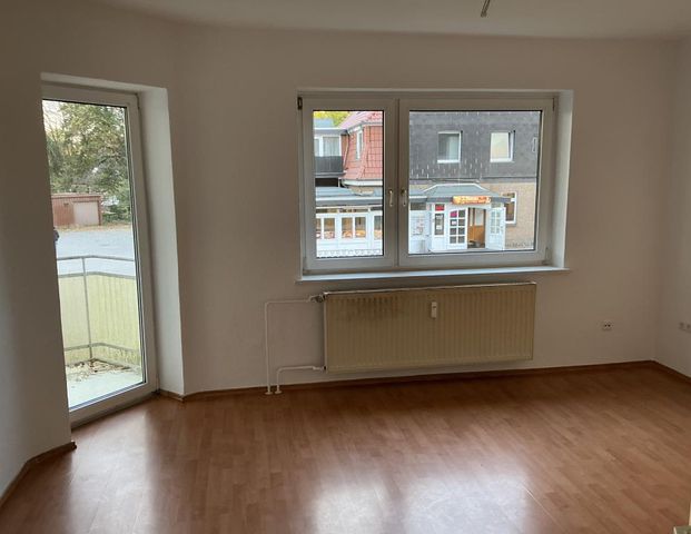 3-Zimmer-Wohnung in Zeven mit Balkon. Ideal für die kleine Familie! Ab sofort! - Photo 1
