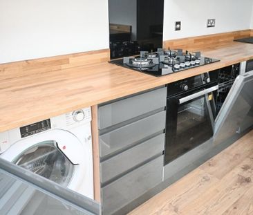 3 bedroom terraced house to rent - Photo 5