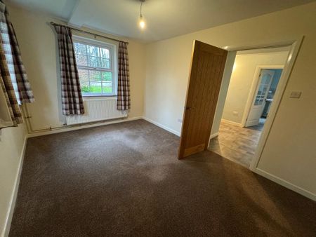 3 bedroom detached house to rent - Photo 2
