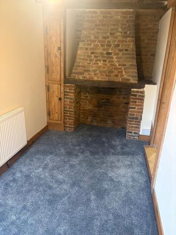 2 bedroom maisonette to rent - Photo 2