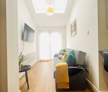 BEDROOM 2 – MEDIUM DOUBLE ENSUITE - Photo 1