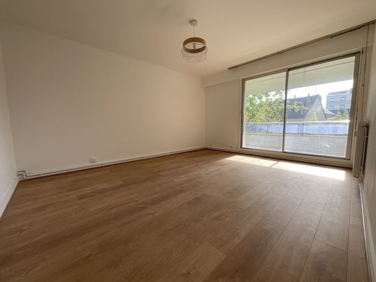 A LOUER - Rue des Poulies - T3 de 70m² avec Terrasse, parking et cave. - Photo 1