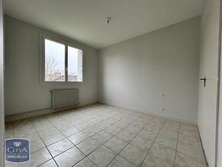 Location Appartement 2 pièces 45m² NIORT 79000 - Photo 4