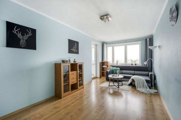 Wolna od zaraz kawalerka, tuż przy stacji metra - Photo 1