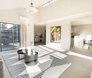 Centrally located oasis - Photo 5