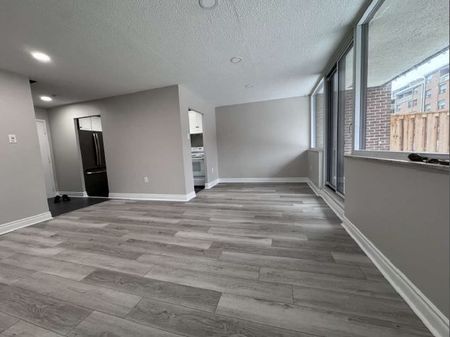 For Lease - 4062 Lawrence Avenue Unit# 105, Toronto, Ontario - Photo 2
