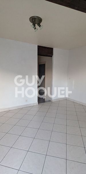 Location Appartement 3 pièces 34m² VILLEFARGEAU 89240 - Photo 1