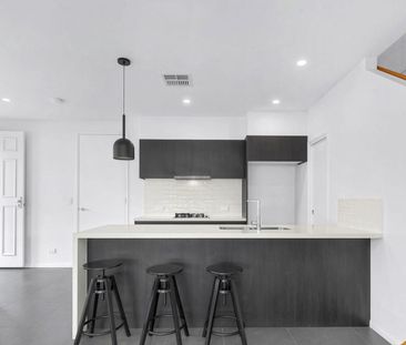 * Lease signed, awaiting for payment. 3 BEDROOM TOWNHOUSE FOR LEASE... - Photo 5