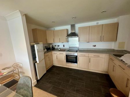 2 bedroom apartment to rent - Photo 5