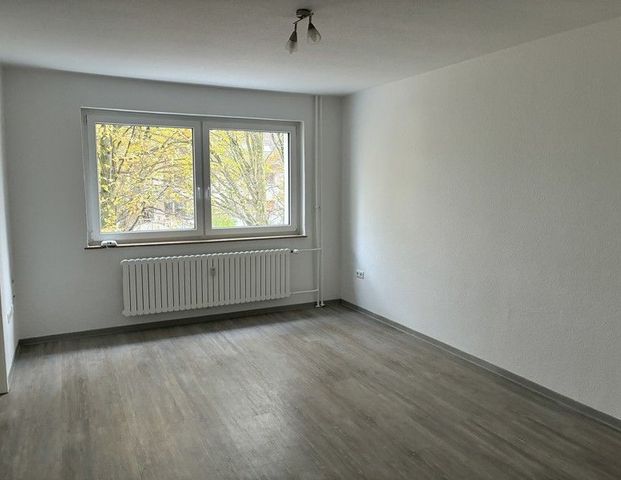 Willkommen Zuhause: Renovierte 3,5 Zimmerwohnung an berufstätige Familie abzugeben - Photo 1
