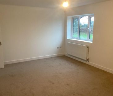 4 bed House - Detached for Rent - Photo 3