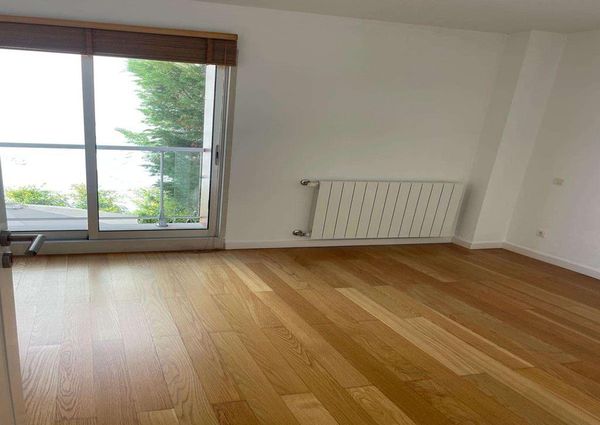 Apartamento T3 Duplex para arrendamento sem móveis no Alto de Santa Catarina, Algés