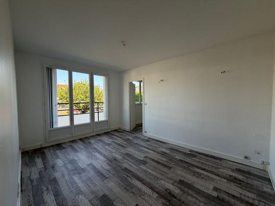 Location Appartement 2 pièces 40m² ST MICHEL SUR ORGE 91240 - Photo 1